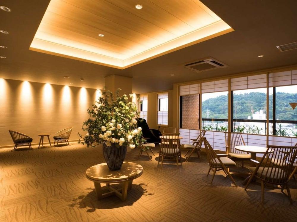Hotel Shiroyama 湯河原町 エクステリア 写真