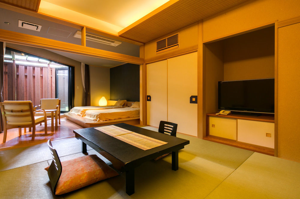 Hotel Shiroyama 湯河原町 エクステリア 写真